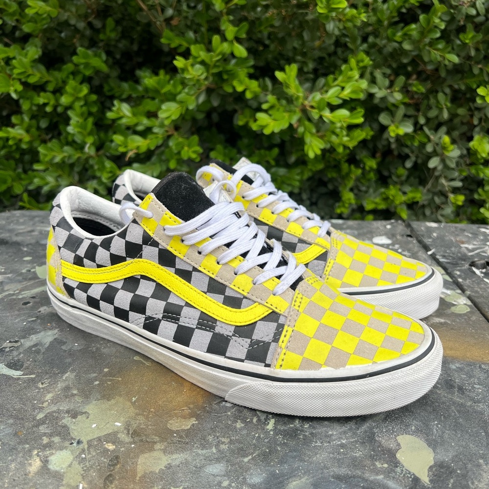 Vans Checkered Sneakers 9.5 men’s 11 women’s